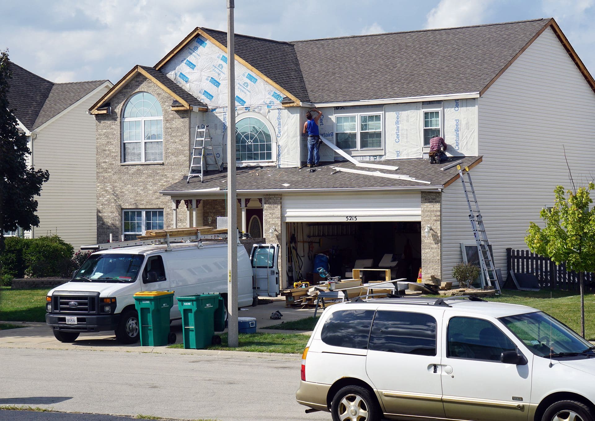 Workers working on home